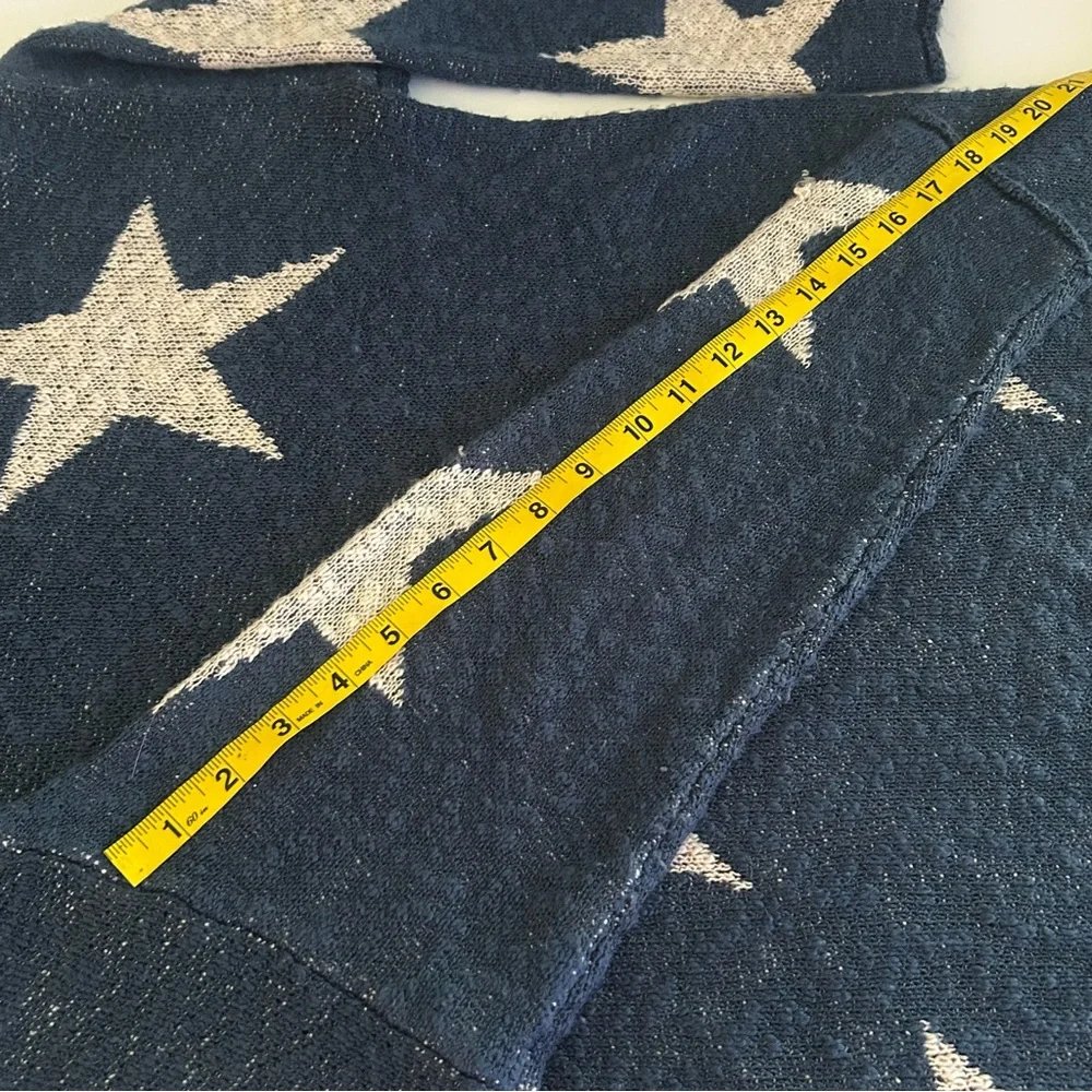 Easel Los Angeles oversized women’s size large blue knit sweater white stars - Picture 7 of 11